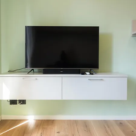 Flats4rent Mameli 140 Apartament *