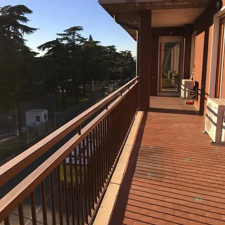 Apartament Flats4rent Mameli 140