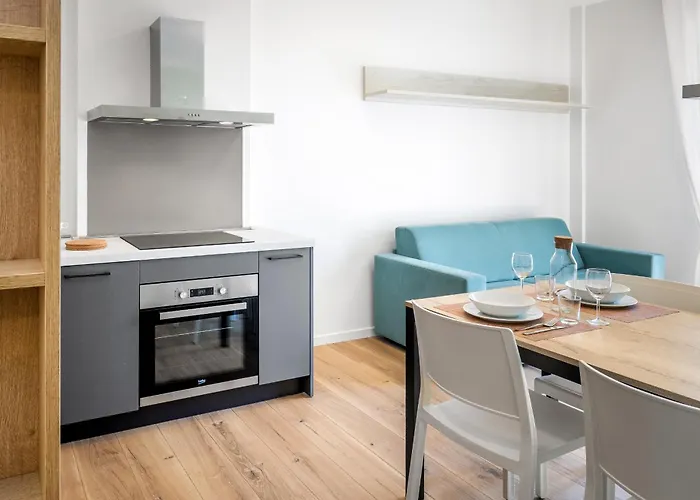 Flats4rent Mameli 140 דירה *