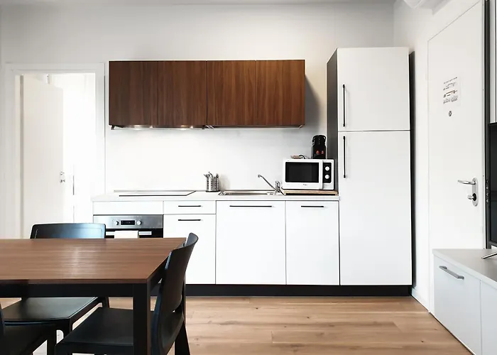 Flats4rent Mameli 140 דירה *
